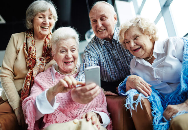 riverside-polle-wohngemeinschaft-selfie-senioren